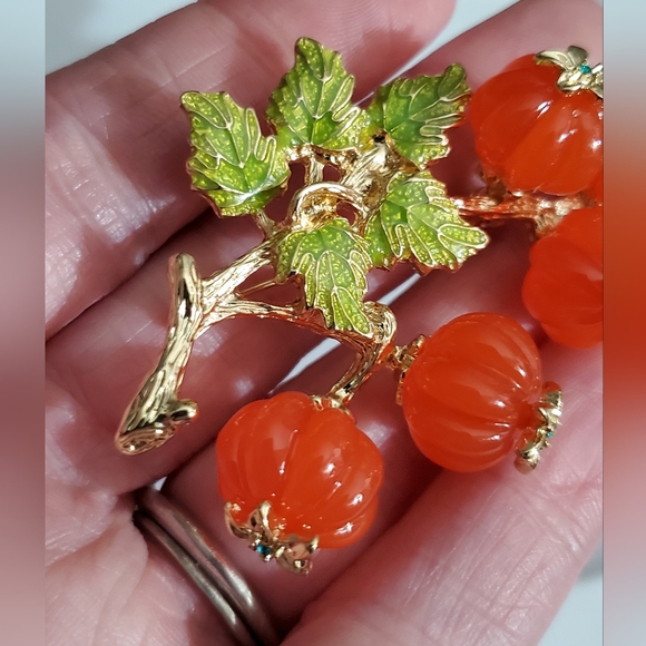 Pumpkin patch brooch berries persimmon pin Beautiful beads enamel vintage style - Picture 7 of 14
